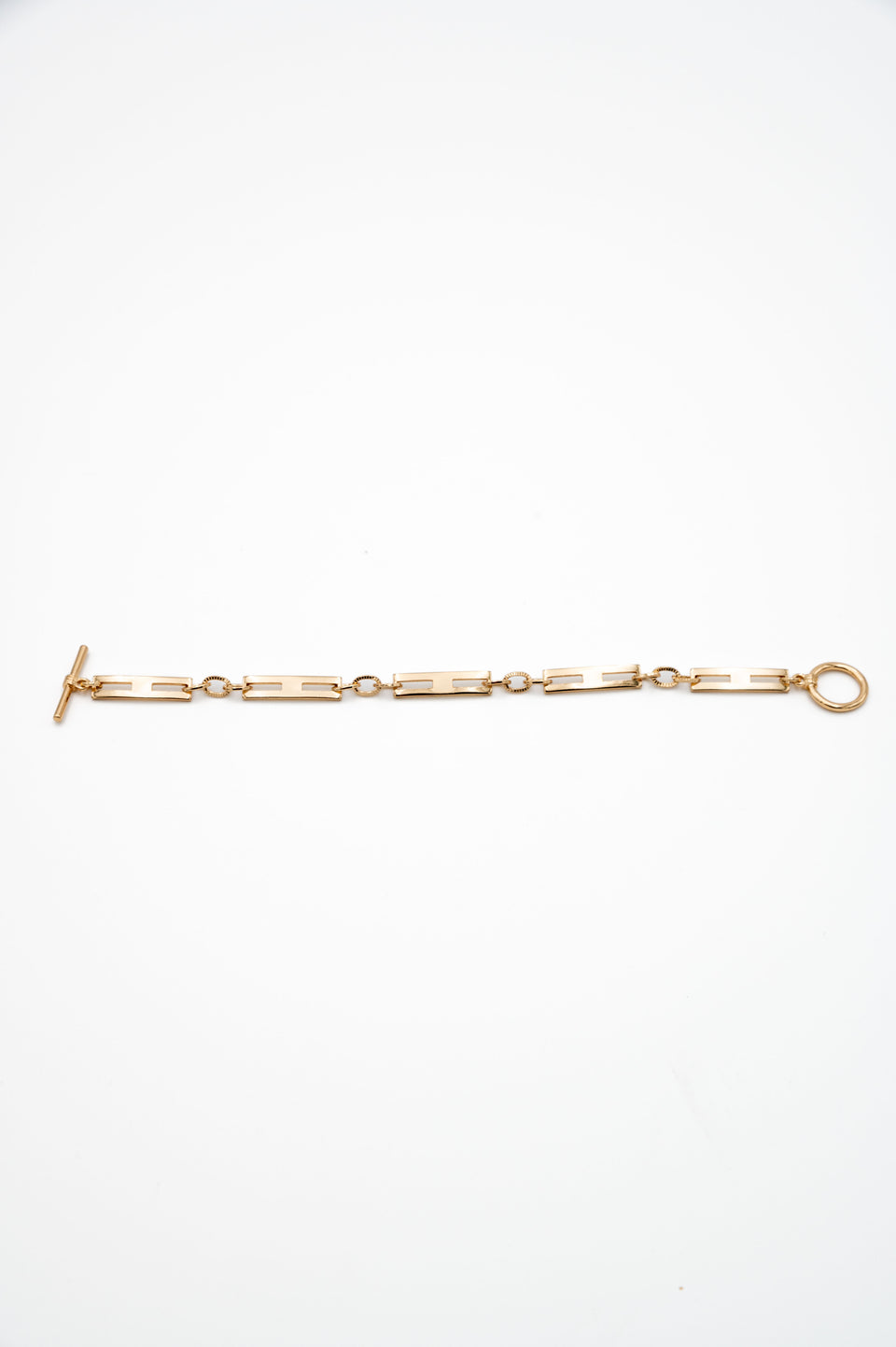 Gold Toggle Clasp Linked Bracelet
